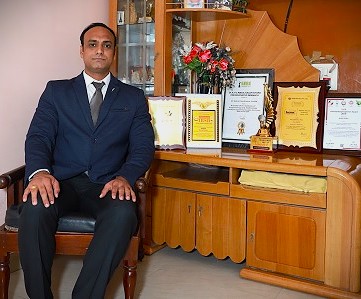 Dr. Rahul Pethe